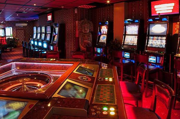 Mobile phone screen showing setiatoto live casino table list